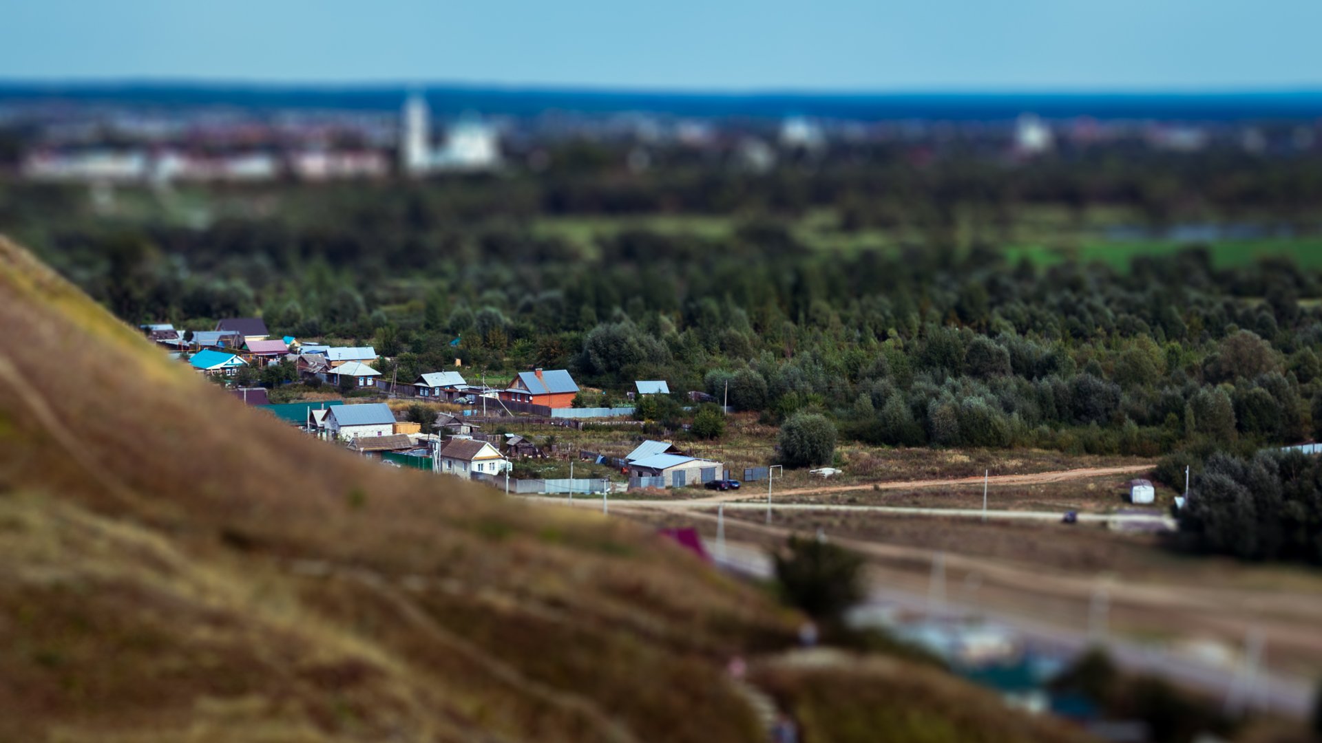 Tilt-shift